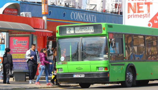 RATC. Abonamentele gratuite pentru pensionari, distribuite împreună cu pachetele alimentare - ceprogramauautobuzele1428508133-1431342663.jpg