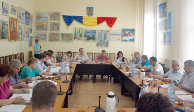 Ce proiecte de hotărâre au adoptat consilierii din Medgidia - ceproiecteaufostadoptatelamedgid-1409491432.jpg