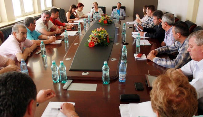 Ce proiecte au mai adoptat consilierii din Mangalia - ceproiecteaumaiadoptat-1405967419.jpg