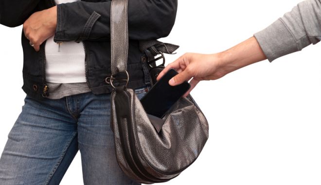 Cercetat  pentru că a furat  un telefon mobil - cercetat-1517594136.jpg