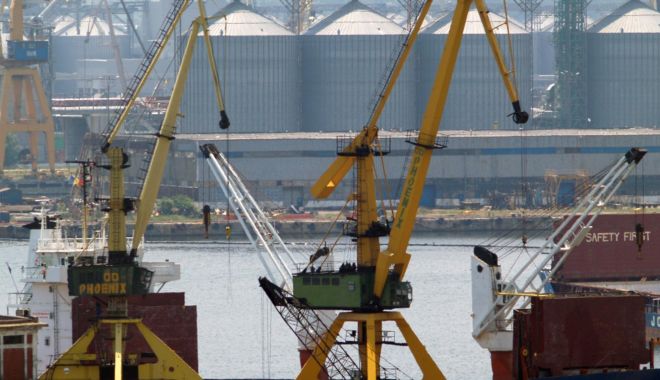 Rutele stabilite prin Polonia și România pentru exportul cerealelor din Ucraina se confruntă cu blocaje