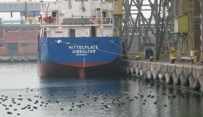 Cerealele și petrolul au relansat traficul de mărfuri în porturile maritime românești - cerealelesipetrolulaurelansattra-1540214252.jpg