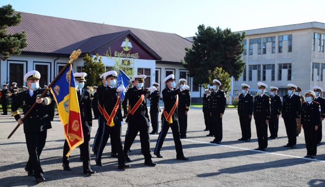 Ceremonial de înmânare a Drapelului de luptă, la Colegiul „Alexandru Ioan Cuza” - ceremoniadeinmanare-1601647586.jpg