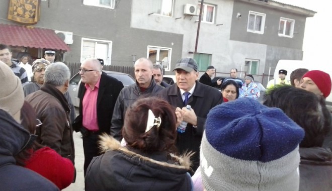 Primăria Cernavodă, în sprijinul locuitorilor care au rămas fără apă potabilă - cernavoda-1362321575.jpg