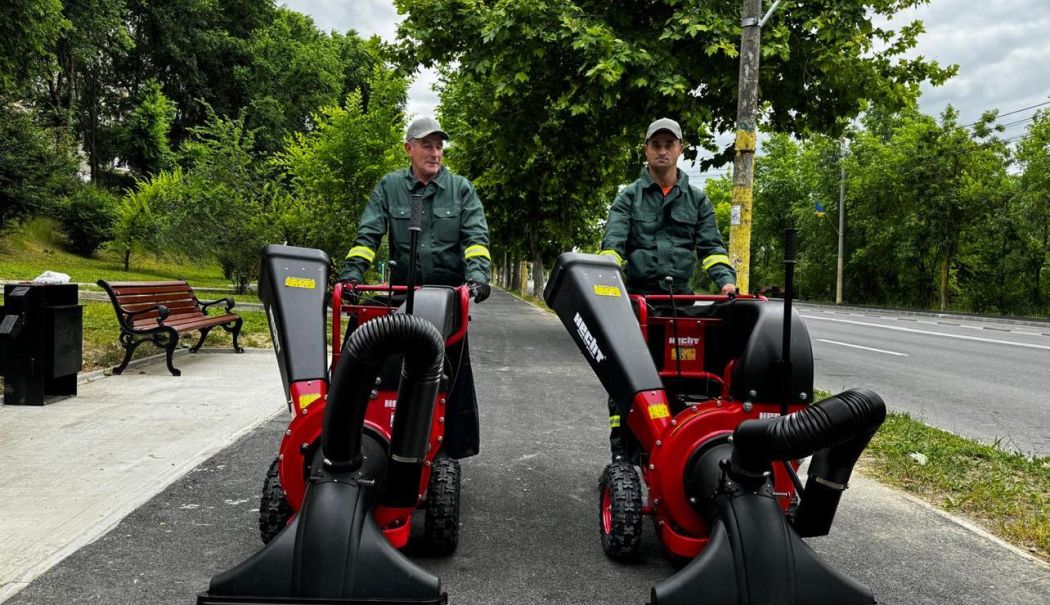 Primăria Cernavodă a cumpărat utilaje moderne pentru întreţinerea spaţiilor verzi - cernavoda-achizitii-1717094964.jpg