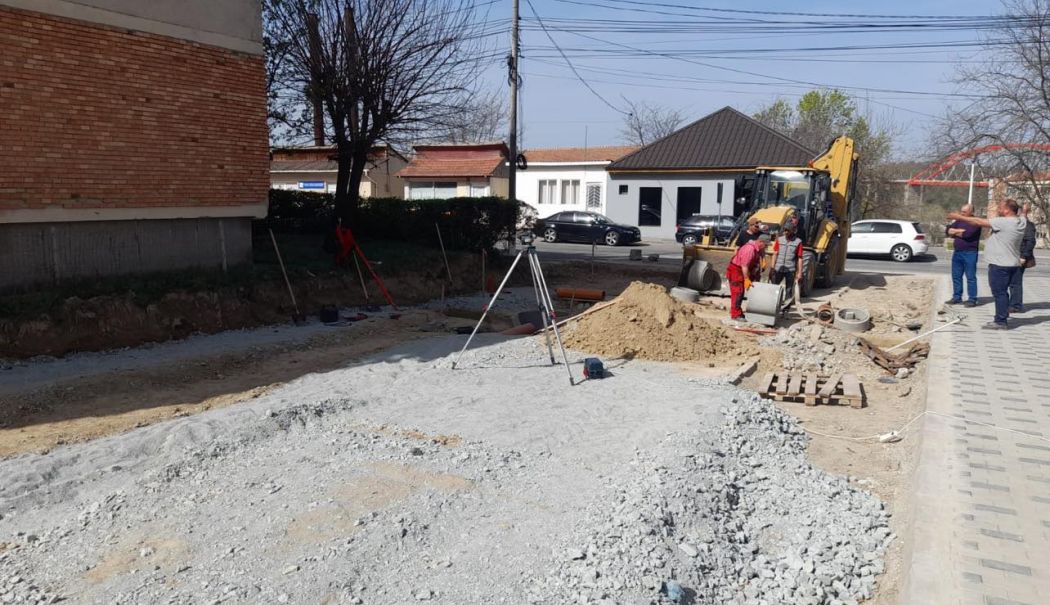 Amenajarea unor noi locuri de parcare, prioritate pentru Primăria Cernavodă - cernavoda-parcare-1712670376.jpg