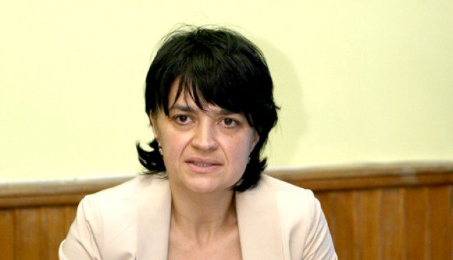 Consiliul Local Cernavodă funcționează cu un pesedist mai puțin - cernavodamarianamircea32-1311528755.jpg