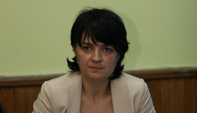 Primarul din Cernavodă, refuzat de consilierii locali - cernavodamarianamircea33-1315425229.jpg