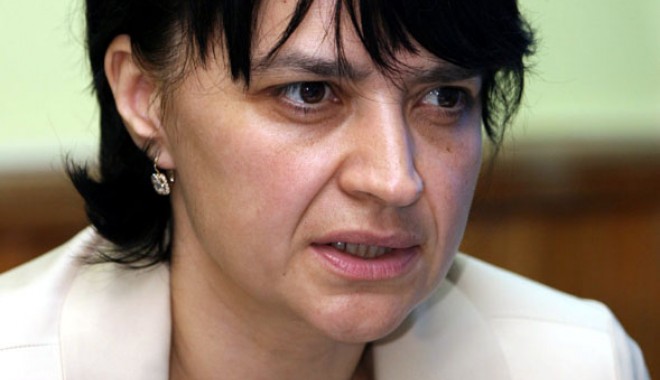 Consilierii din Cernavodă nu îl vor pe Dinu coleg și pe Pleșa viceprimar - cernavodamarianamircea48-1323632548.jpg
