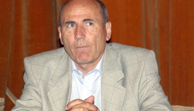 Locuitorii din Cernavodă își pot plăti taxele de acasă - cernavodaprimargheorghehansa06-1354457207.jpg