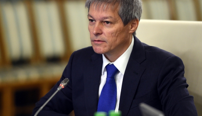 Ce salariu încasează premierul Dacian Cioloș - cesalariuareciolos-1461171925.jpg