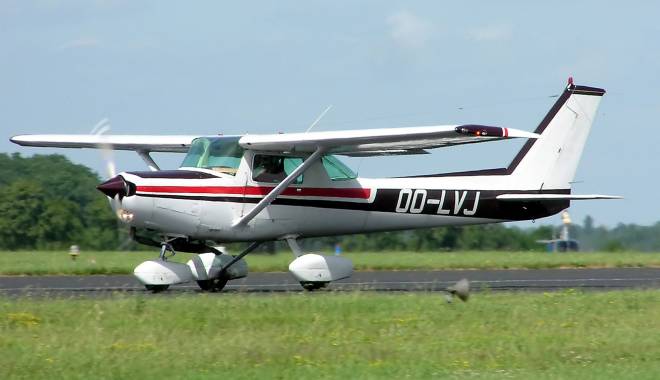 Tragedie aviatică. Un pilot român s-a prăbușit cu avionul - cessnafa152aerobatoolvjarp-1456740835.jpg