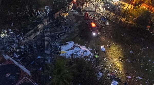 Momentul dramatic în care un avion cu 61 de oameni la bord se prăbușește în Brazilia. Toți pasagerii au murit
