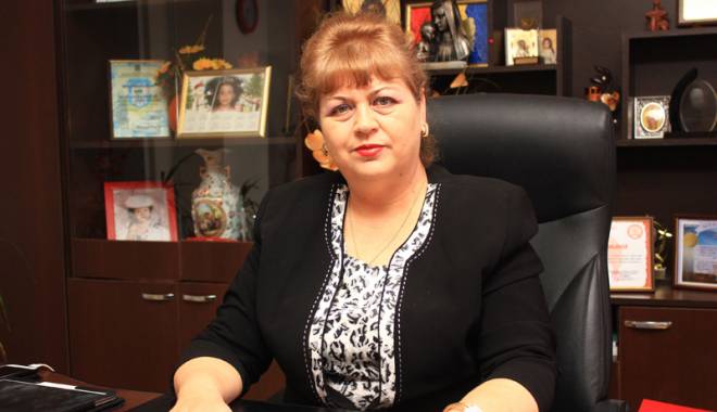 Ce surprize a mai pregătit primarul Gabriela Iacobici pentru copiii  din comuna Grădina - cesurprizeamaipregatitiacobiciga-1439912039.jpg
