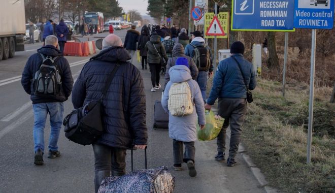 În ultimele 24 de ore, în România, au intrat peste 5.000 de cetățeni ucraineni - cetateni-1650996003.jpg