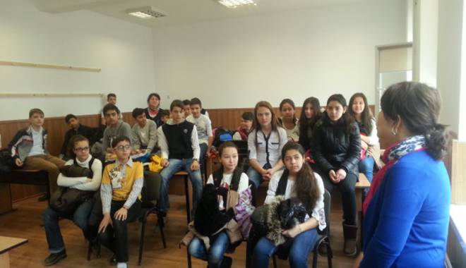 Ce trebuie  să știe elevii  despre primul ajutor - cetrebuiesastie-1426427858.jpg