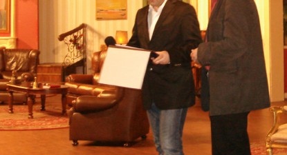 Directorul Casei de Cultură a primit medalia municipiului - cfe492b8ae976444a72417586fd9ea8d.jpg