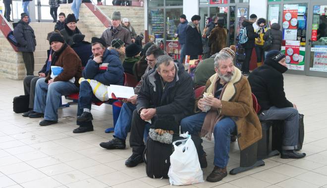 Călători, atenție! Se schimbă mersul trenurilor! - cfr-1449832271.jpg