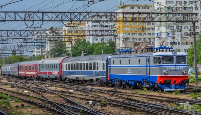 Grevă spontană a angajaților CFR din cauza înghețării salariilor - cfr-1639985493.jpg