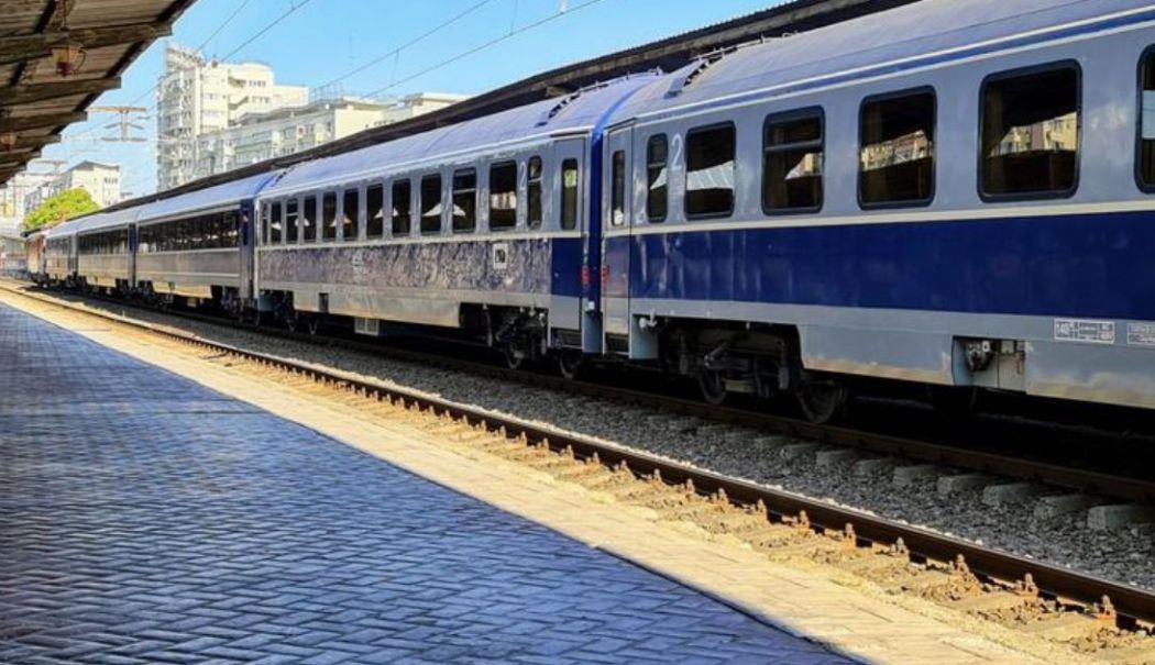 CFR Călători avertizează: Restricții de viteză pe calea ferată! - cfr-calatori-canicula-1718799819.jpg