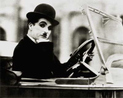 Originea lui Charlie Chaplin, învăluită în mister, potrivit arhivelor MI5 - charliechaplin1-1329498396.jpg