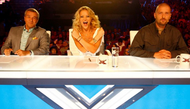 Scene fierbinți la X Factor - cheloo-1379692902.jpg