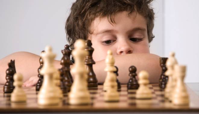 Provocare pentru elevii pasionați de șah - chesssmarter-1428566653.jpg