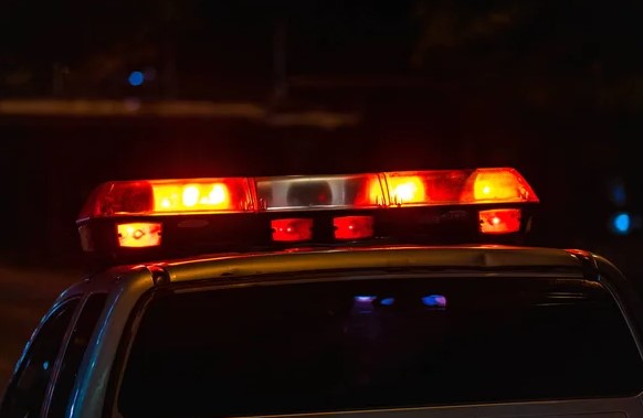 Un tânăr a fost reținut după ce a înjunghiat un bărbat