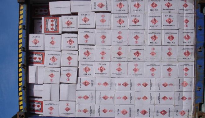 Chibrituri în valoare de peste 641.500 de lei, confiscate în Portul Constanța Sud Agigea - chibrit1-1552994300.jpg