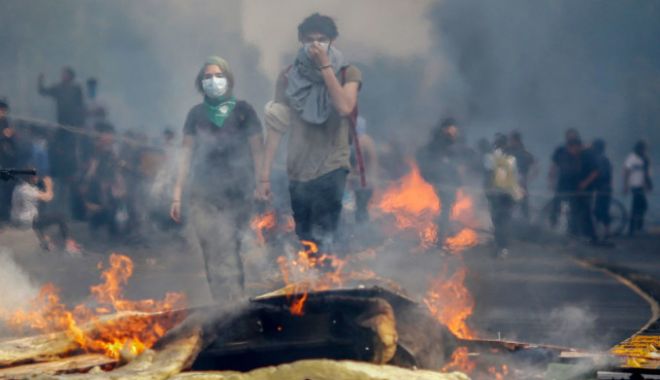 Chile: Peste un milion de protestatari au manifestat pentru reforme sociale - chile-1572094202.jpg
