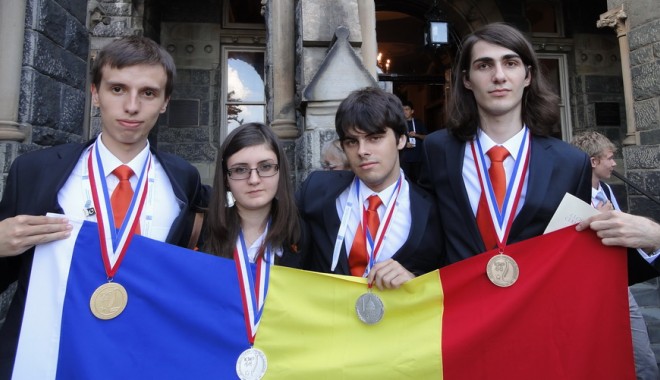 Patru medalii la Olimpiada Internațională de Chimie - chimie-1343662916.jpg