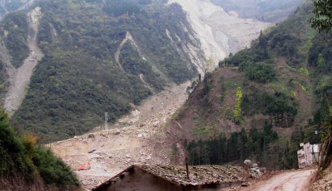 Tragedie în China, soldată  cu 46 de morți - china-1358117125.jpg