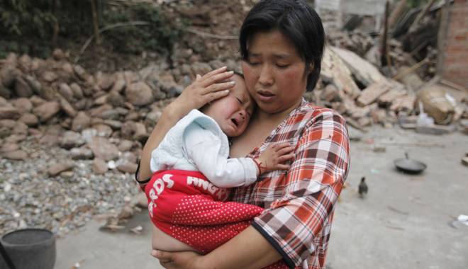 Cutremur puternic în China. Șase oameni au murit - china-1435922171.jpg