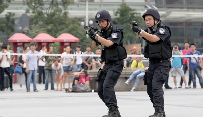 Un chinez și-a omorât  17 vecini și părinții - chinezcrima-1475502862.jpg