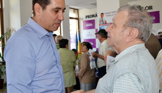 Tot mai multe persoane caută ajutor  la Primăria Constănțenilor - chiru-1338125405.jpg