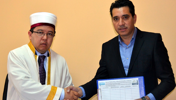 Muftiul Iusuf Muurat s-a alăturat proiectului inițiat de Gigi Chiru - chirusimuftiul1338232754-1338367908.jpg