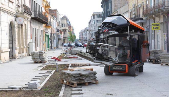 Proaspăt aşternute, dalele de pe Ştefan cel Mare sunt scoase! Vergil Chiţac: 