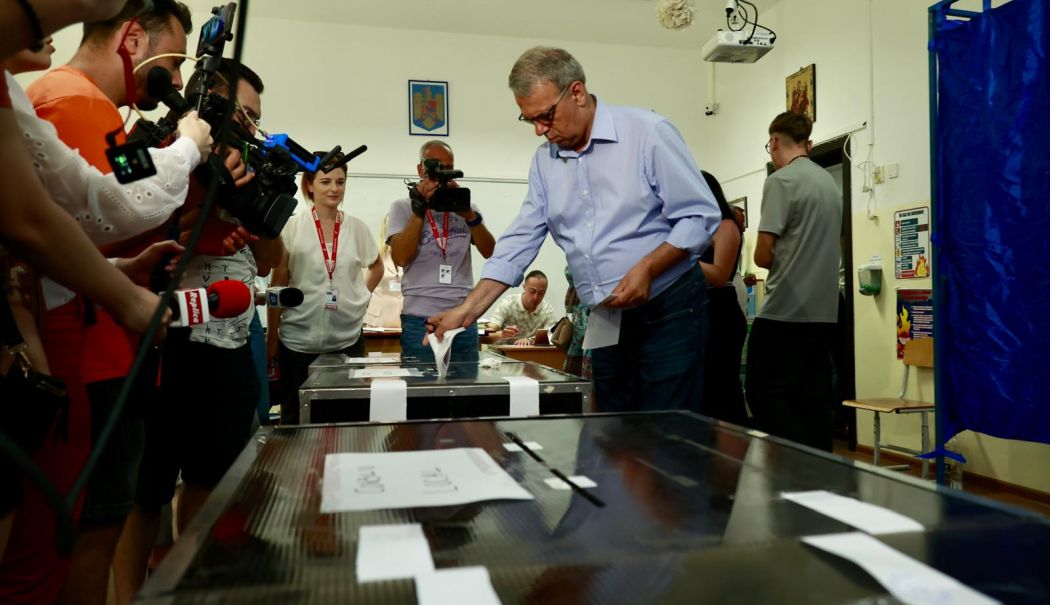 Primarul Vergil Chiţac şi-a exercitat dreptul la vot. 
