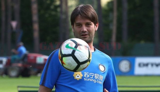 Chivu, în cărți pentru naționala de tineret - chivu-1576670902.jpg