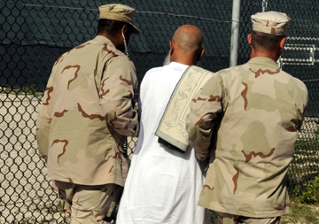 CIA i-a predat lui Gaddafi opozanții, după ce i-a torturat! - cia-1346940593.jpg
