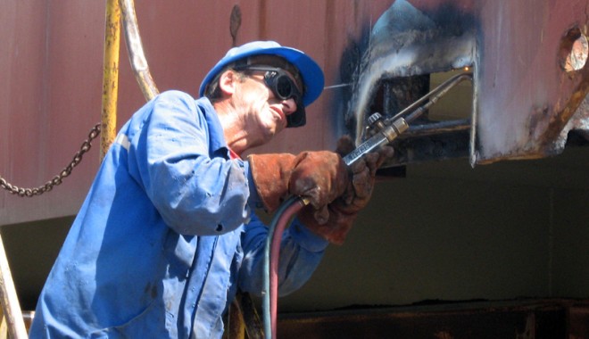 Cifra de afaceri din industrie a crescut cu 4,3% - cifradeafaceridinindustrie10luni-1386356609.jpg