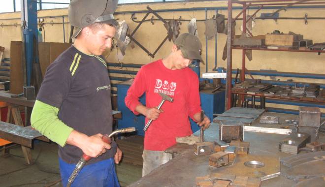 Cifra de afaceri a industriei a crescut cu 2,5% - cifradeafaceriindustrie-1447059329.jpg