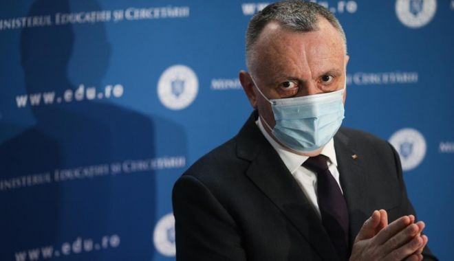 Ministrul Educației: 67,79% din numărul total al unităților de învățământ au decizie de începere a cursurilor cu prezență fizică - cimpeanu-1636289141.jpg