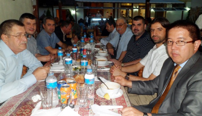 Ce tradiție au musulmanii în Luna Ramazan - cinaiftar-1405006960.jpg