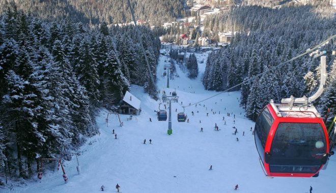 Cinci turişti rămaşi blocaţi în telecabina de la Bâlea Lac. Salvamontiștii intervin de urgență