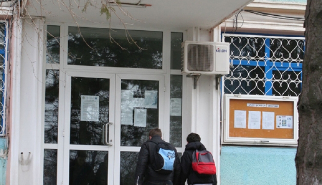 Cinci decenii  de învățământ tehnic energetic - cincideceniijpg-1462815154.jpg