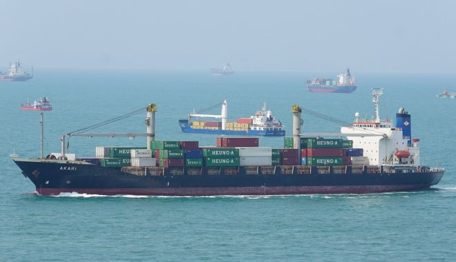 Cinci marinari au dispărut în urma coliziunii unui portcontainer cu un remorcher - cincimarinariaudisparutinurmacol-1611566941.jpg