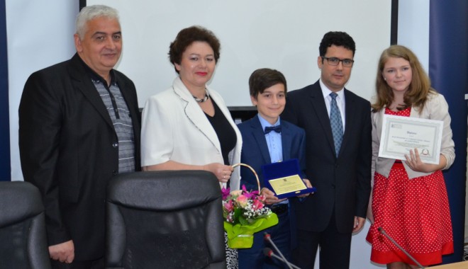 Cine a câștigat premiile Ministerului Educației - cineacastigat-1402492519.jpg