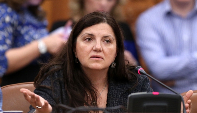 Raluca Prună aruncă BOMBA: Toate bunurile confiscate pentru unii deținuți - cineesteralucapruna-1471346562.jpg