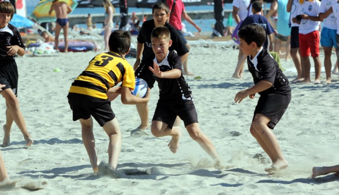 Cine vor fi campioanele  și Miss Turneul Oval 5 Beach Rugby - cinevor-1403715274.jpg
